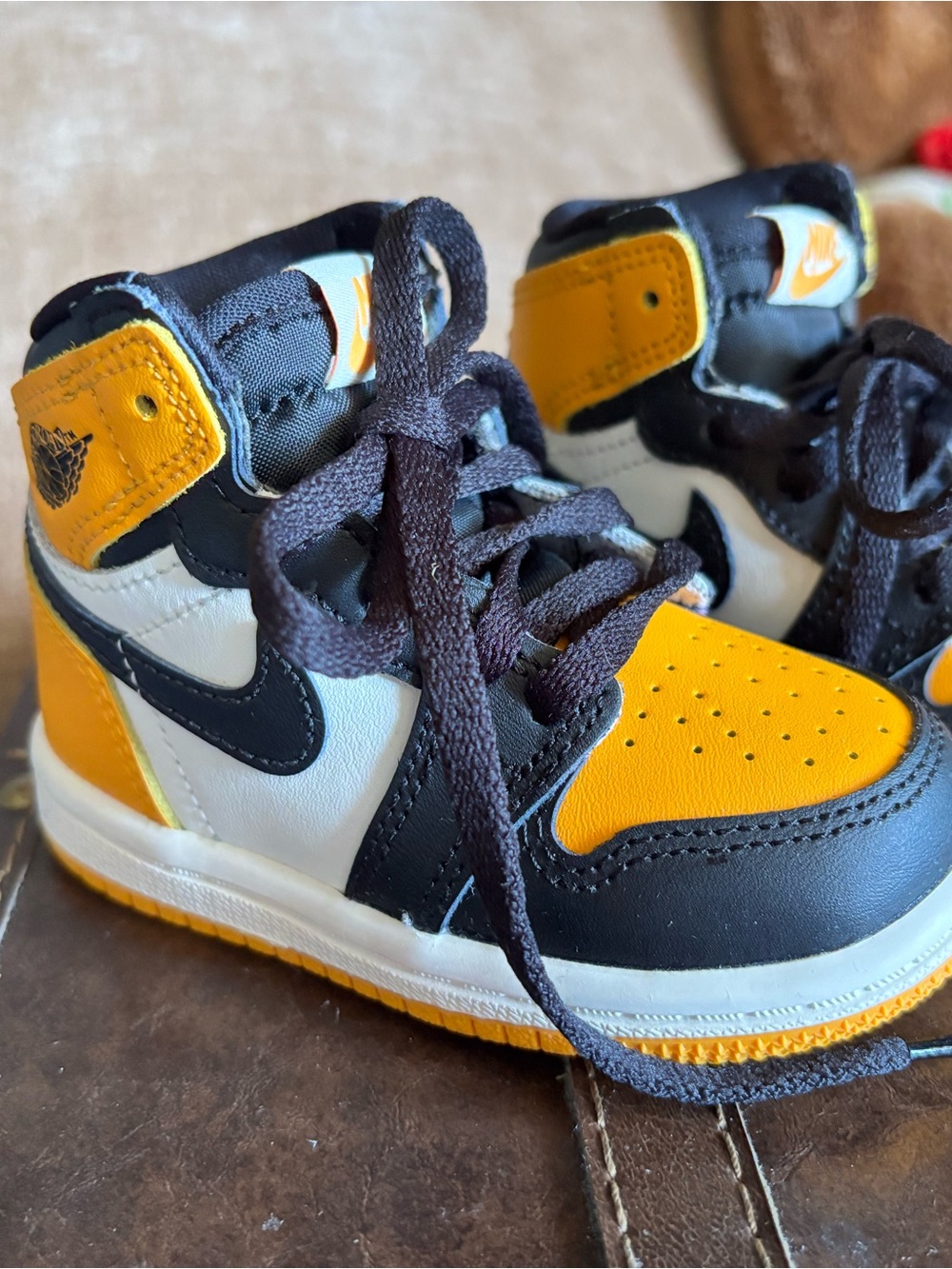 Nike Jordan Shattered Backboard Retro 1 High OG sneaker- Toddler 5C